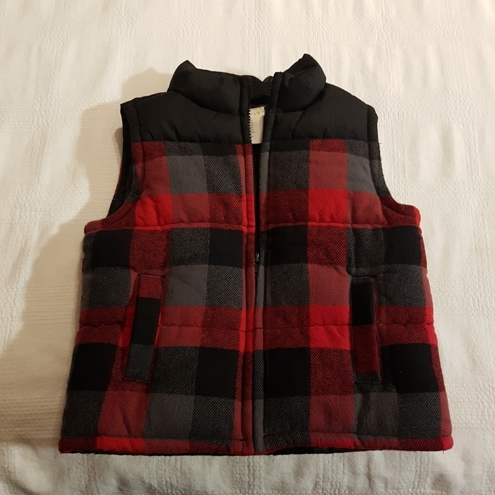 Crazy 8 boys 2T-3T Buffalo plaid quilted vest, full zipper, 2 pockets EUC